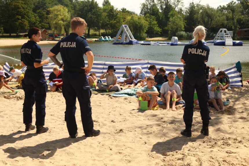 Bezpieczeństwo nad wodą. Policjanci w „Krainie Dobrej Energii”