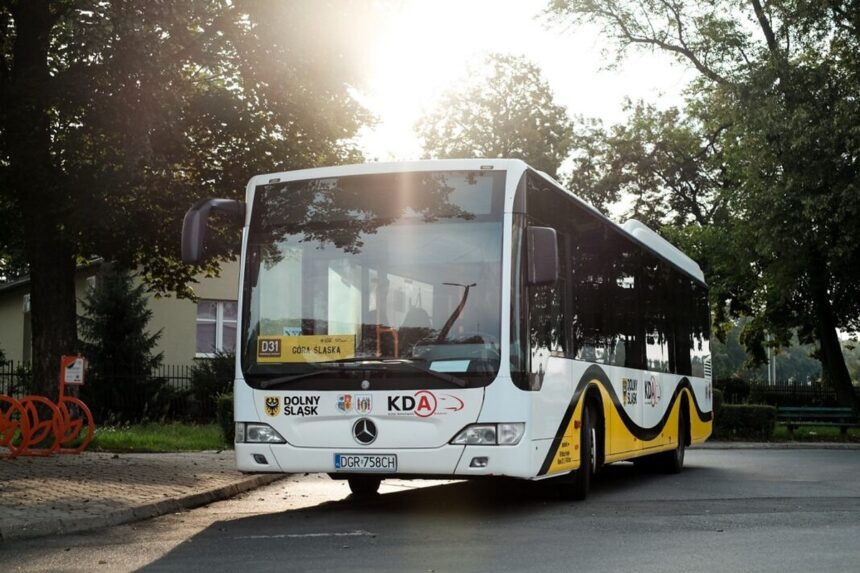 Autobus Kolei Dolnośląskich to wakacyjny hit