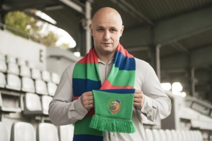 Oficjalnie: Dawid Kroczek nowym trenerem Miedzi Legnica