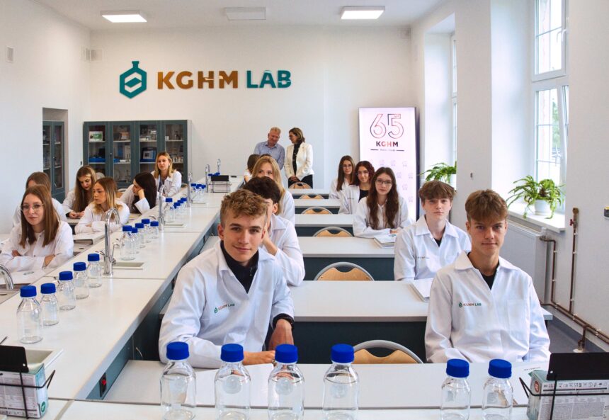 Nowa pracownia chemiczna KGHM LAB w Złotoryi. Nauka przez eksperymenty