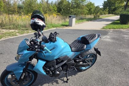 Pędził 128 km/h po Legnicy. Motocyklista stracił prawo jazdy i dostał mandat