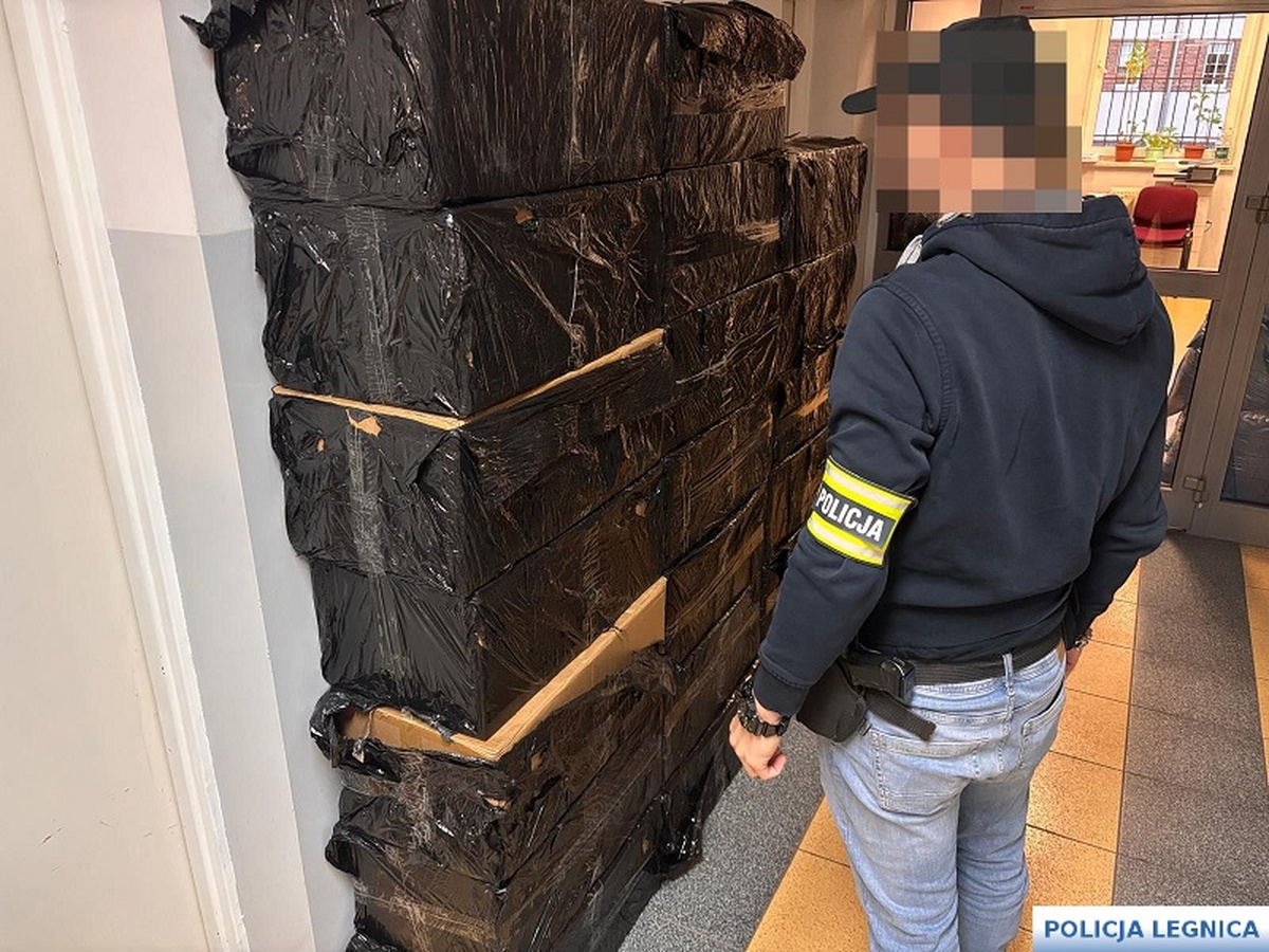 13 tysięcy nielegalnych e-papierosów zabezpieczonych w Legnicy
