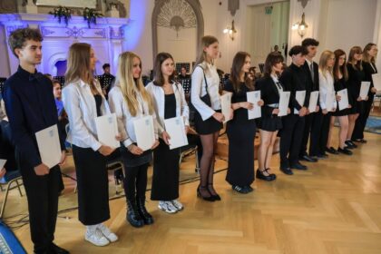 Inauguracja roku szkolnego 2026/2027 w Legnicy. Stypendia i statystyki