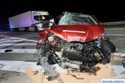 Groźny wypadek na autostradzie A4. Kierowca zasnął za kółkiem