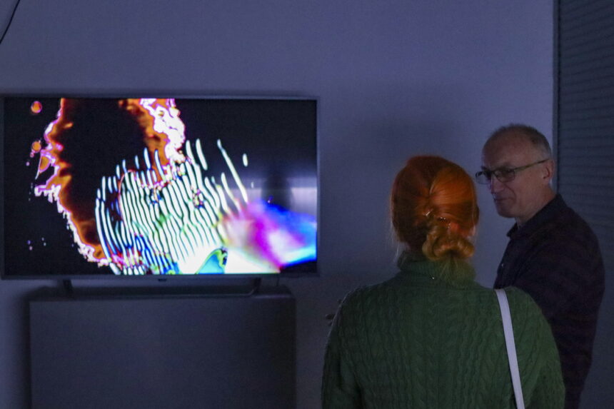Intermedialna fuzja obrazu i dźwięku. VIDEOSYNTEZY 4 w Legnicy