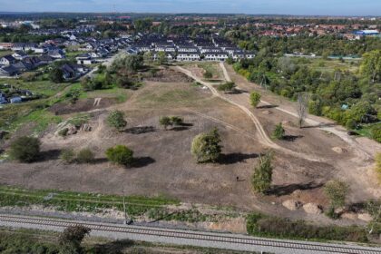 Nowy park na Bielanach w Legnicy. Posadź drzewo i przyjdź na grill!