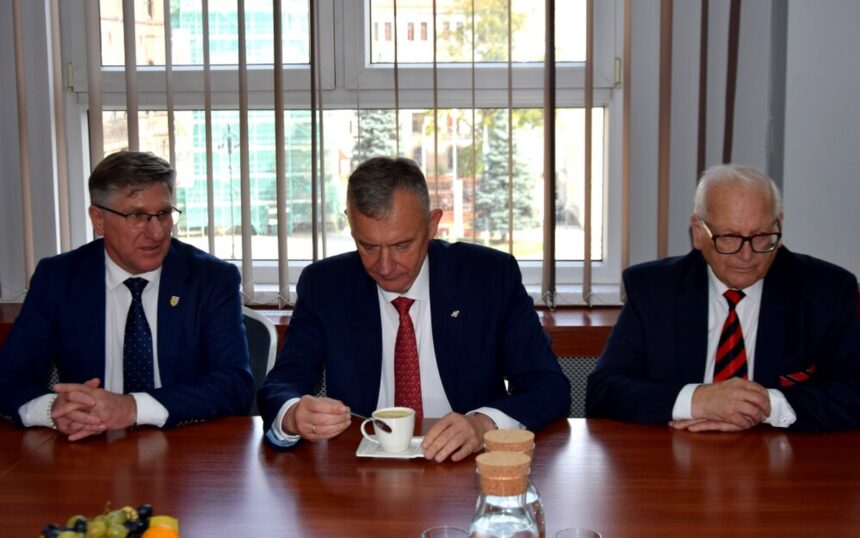 Wojsko wróci do Legnicy? Wiceminister MON z wizytą w powiecie