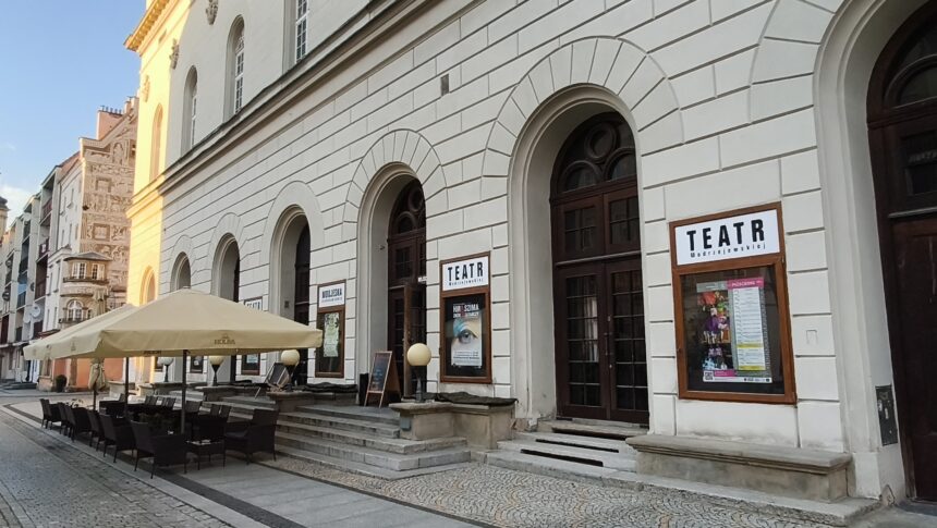 Teatr im. Modrzejewskiej w Legnicy