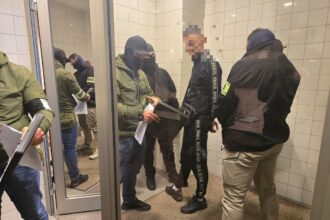 Rozbity gang narkotykowo-samochodowy z Legnicy! 7 osób w areszcie